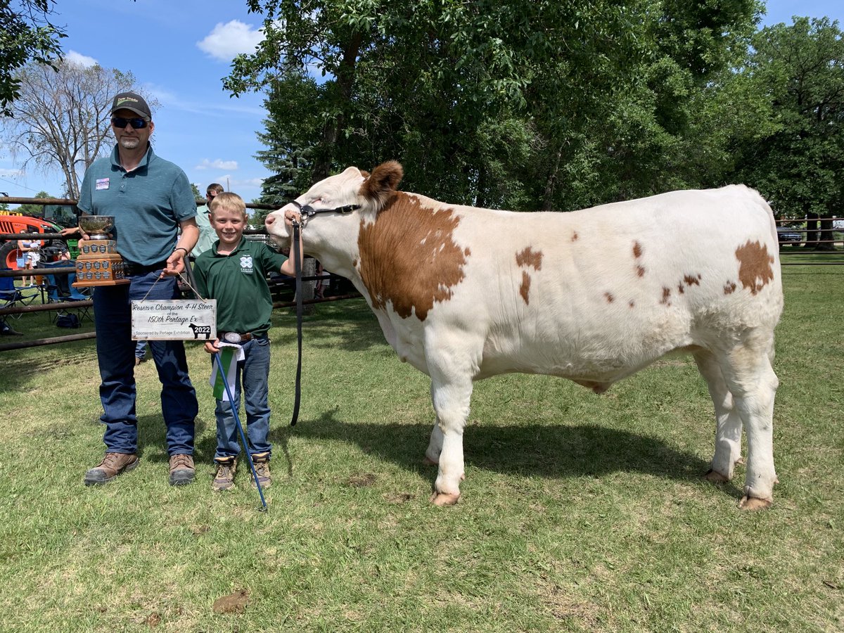 Quite a day for this kid winning Reserve Champion with his first steer at the Portage Ex! Huge thanks to ⁦<a href="/PortageAgri/">Portage Agri-Sales</a>⁩ for purchasing Splash.