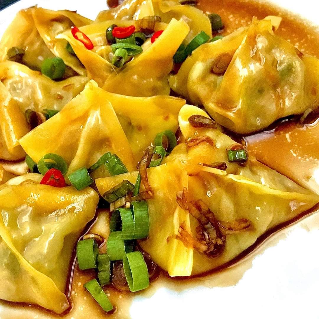 Pork and ginger dumplings with lashings of <a href="/truffle_hill/">Truffle Hill</a> Truffle Ponzu 🐖🥟🥢 Have you tried this incredible combo?
Pick up a bottle in store today - our #MargaretRiver Tasting Room is open 11am ‘til 4pm (rain or shine) 🏡☔️🌞