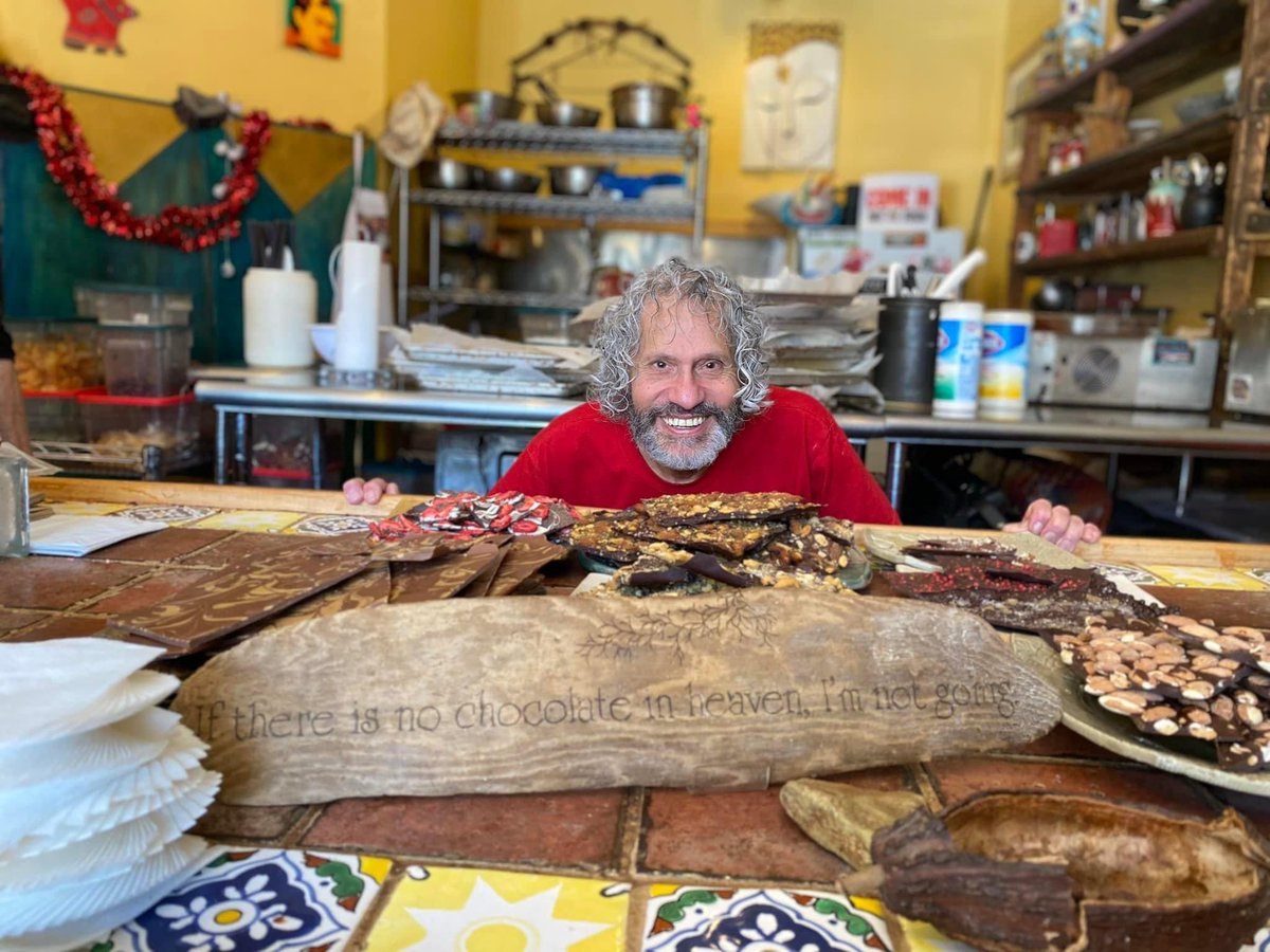 The best little chocolate shop in the US!  Recuperate in style—love Harvey Shugarman’s shop in Santa Fe, NM!  Mango dipped in dark chocolate dusted with hot pepper chile dust…bliss-worthy!
#ChocolateDay #SantaFe #shugurmanschocolateshop