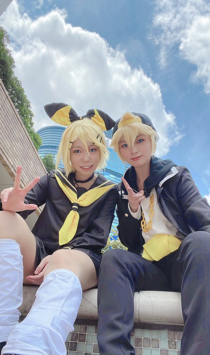 mohu_21's tweet photo. 年越しの劣等上等🍊🍌
可愛いリンちゃんと一緒☺️ https://t.co/zxk04iYqqP