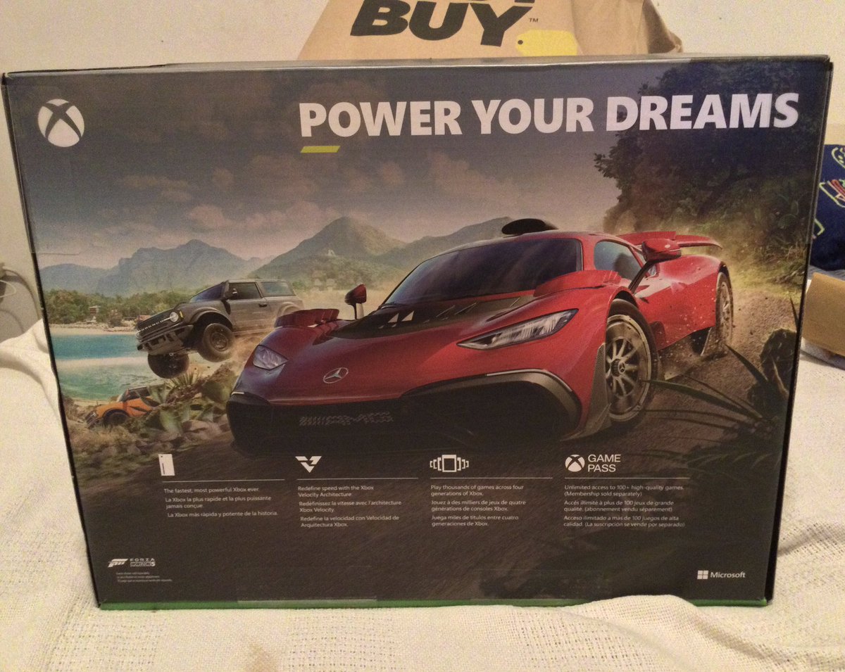 RealEdwinV's tweet image. Well today exactly 1 year and 1 month later after getting my @Xbox Series S I finally got a Xbox Series X from @BestBuy yet again you guys are awesome!!!!