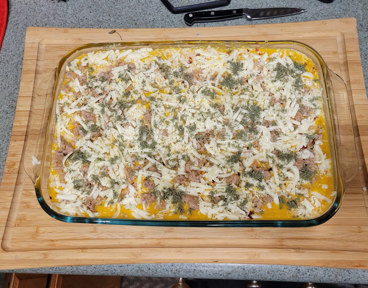 cbriancpa's tweet photo. We found some frozen ravioli at Sam's on sale so, yes, we had to buy them to try them. They are great.
We added some Italian sausage, homemade butternut squash soup, & topped with sage. It was a nice taste of fall in this hot summer. #AccountantsWhoCook https://t.co/xv4LldSOPp