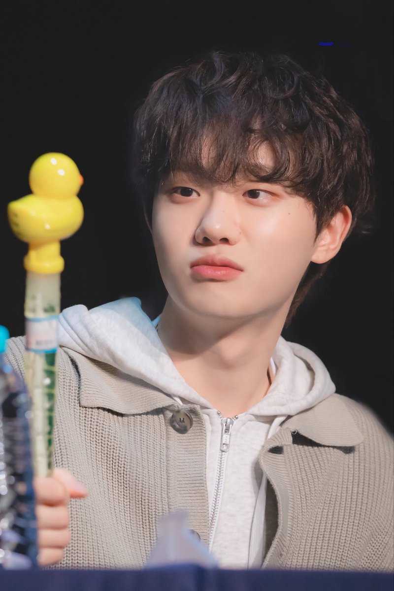 phenomenonis's tweet photo. 🎧🧸☁️ 내가 좋아하는 현상이 🍀🤍💎 https://t.co/M9KIwQ0bzz