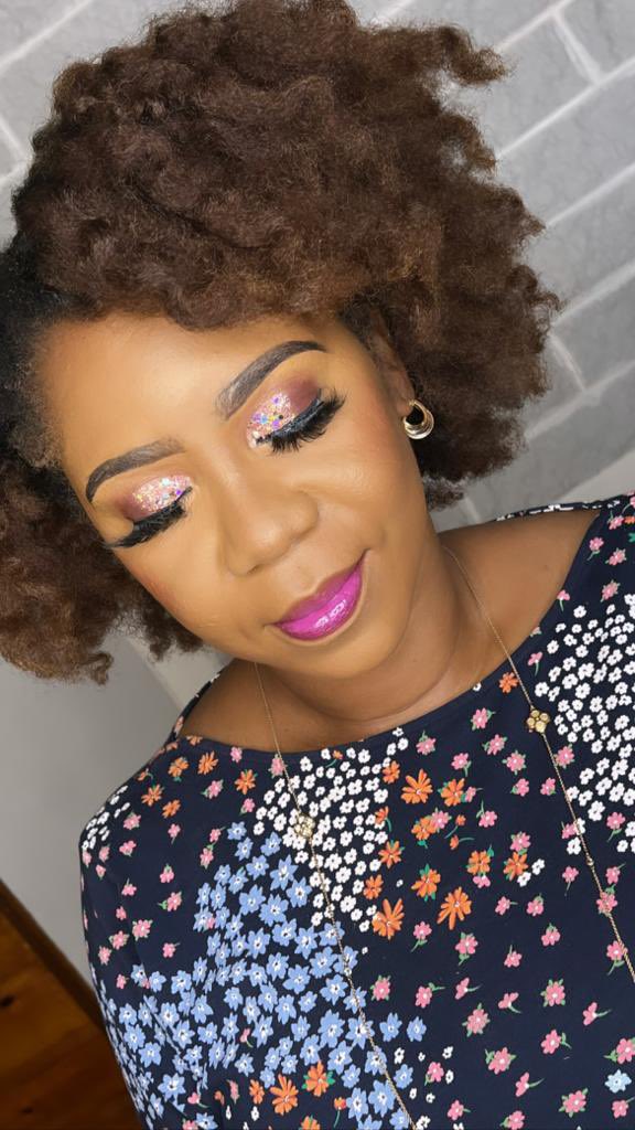 LCC_goes_global's tweet photo. Because if you’re going to be chaperoning at a prom why not look the part #facebeat #promglam https://t.co/ikU9cPILFL