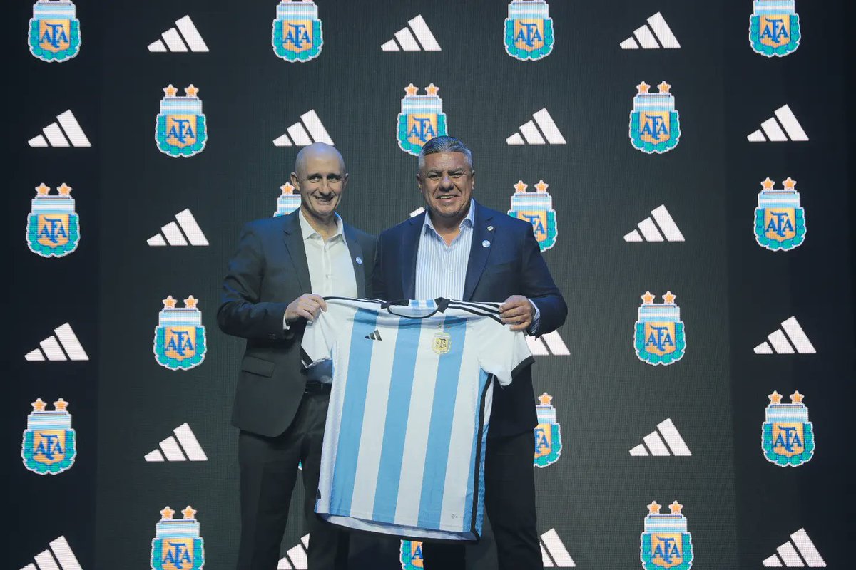 tapiachiqui's tweet photo. Hoy se presentó la Nueva Armadura de @Argentina @adidasAR y es hermosa 

#Elsentimientodeunpais #adidas #SeleccionArgentina 🇦🇷 https://t.co/wCF1RUHwMN