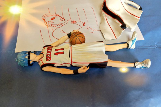 ふあっ これは買ったやつじゃないけど色素沈着がひどいですねぇ
ブラックライト不可避💡 