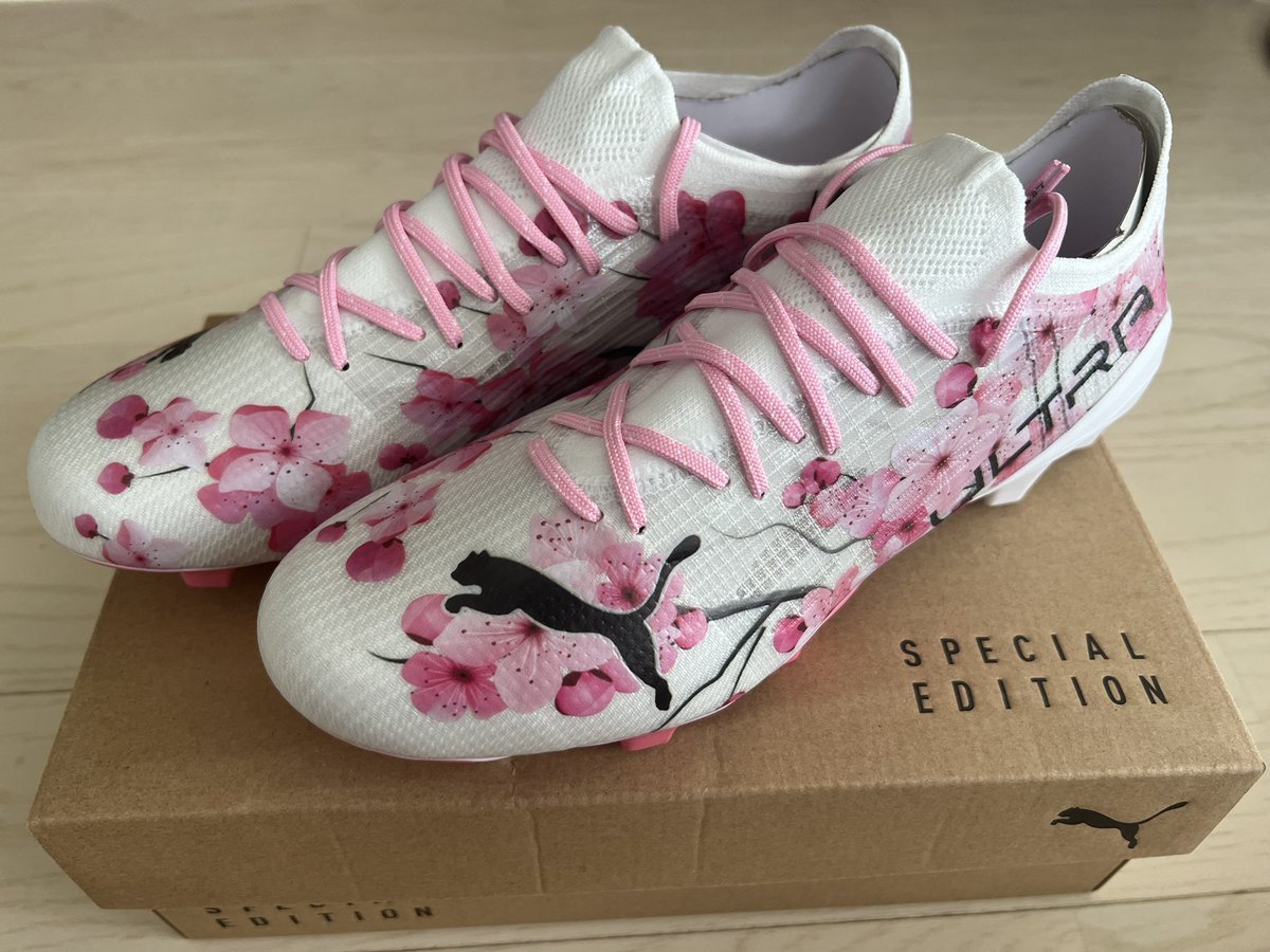 kyxace's tweet photo. 【PUMA ULTRA1.4 FG/AG】SAKURA

桜カラー良すぎる🌸可愛いかっこいい‼︎
桜は思い入れあるので、買わずにはいられなかったです😎 https://t.co/bgwsIaPjwM