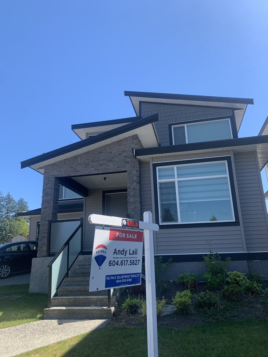 andylail21's tweet photo. Just sold in Sullivan Heights!! https://t.co/Sa7XqsZNpT