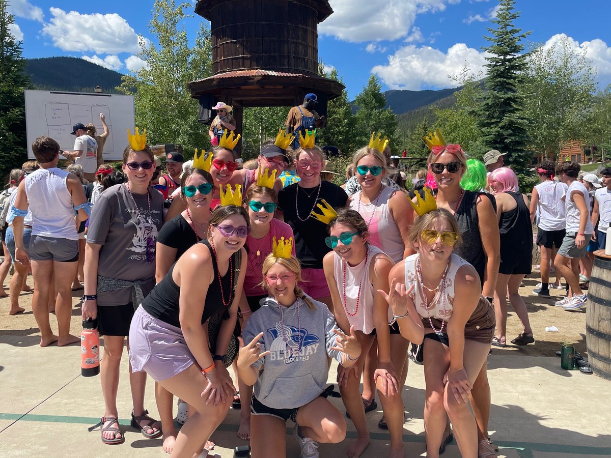 YLAugustaKS's tweet photo. Day 2…so much to do!
#bestweekofyourlife #augustayounglife #crookedcreekranch https://t.co/nGsFBtr65i