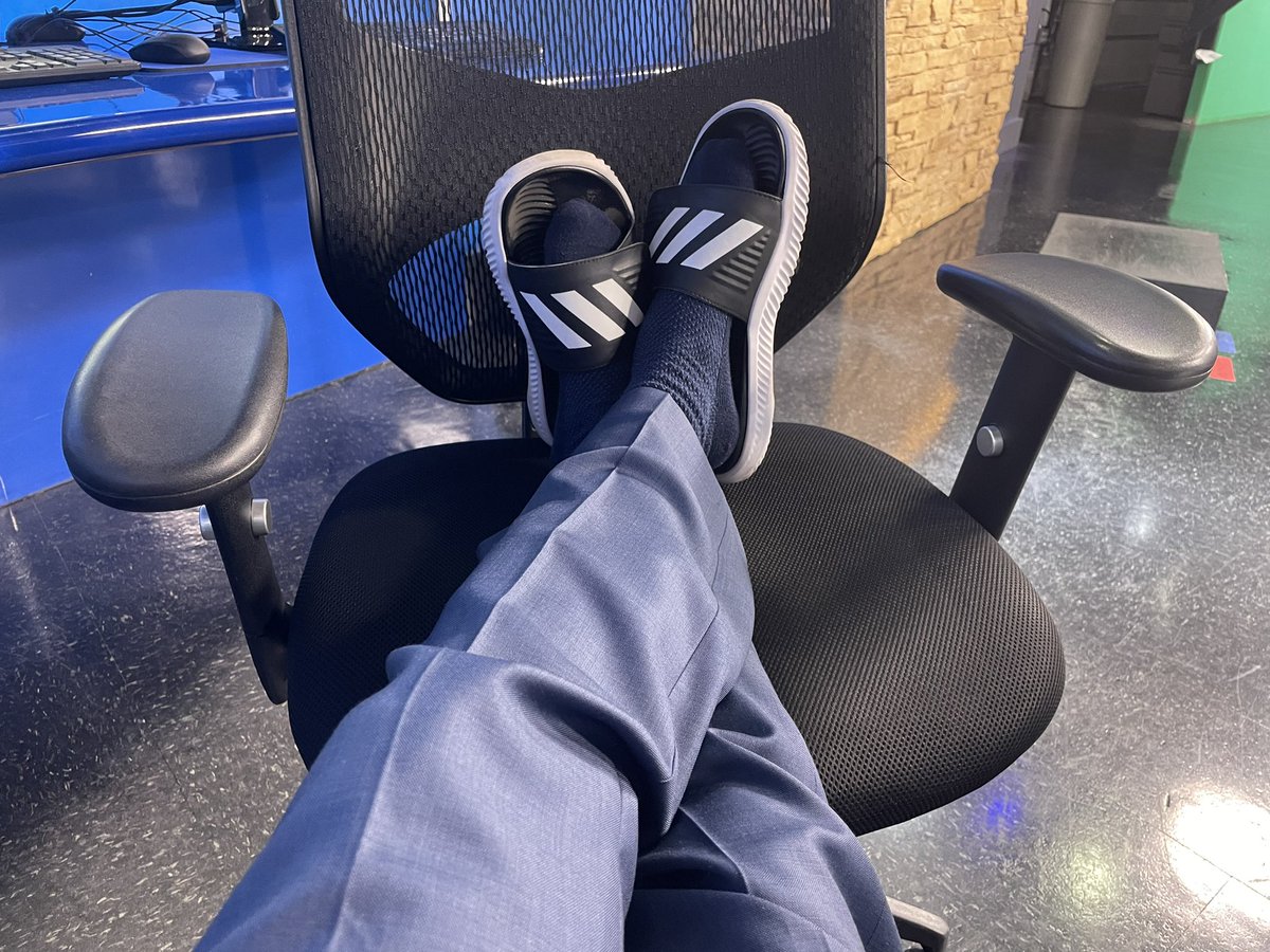 Dentonwx's tweet photo. The folks in the control room and the studio were making fun of my old man sandals with dress socks. I told them, I start trends, I don’t follow them. 👴🏼 #oldmanprobs https://t.co/0psV1EvELf
