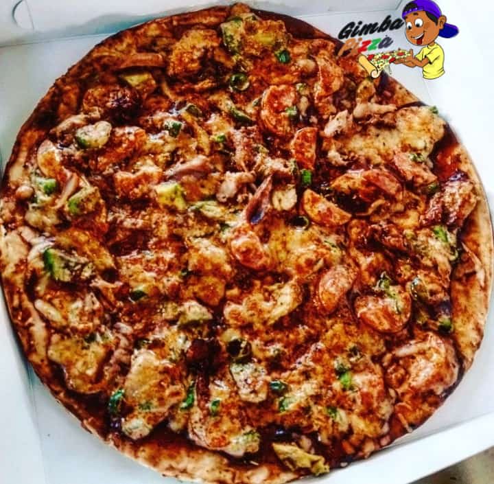 KaraboMellowx's tweet photo. @GimbaPizza is a new pizza in the market 🔥pull through and taste it,😋YOU WILL LOVE IT!!!😍

📍Spruitview Shopping Centre Mall Taxi Rank, Brickfield Rd, Spruitview, Katlehong, 1431
ORDER NO: 0739696851

#Ramaphosamustfall 
#MusaKeysAtMoloko Stellenbosch/Ladysmith Black Mambazo https://t.co/O8nLAIpuRw