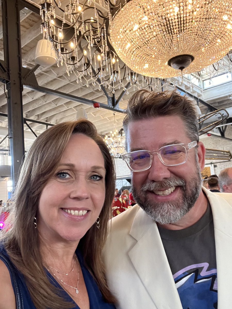 Jana Calkins (@jayhawk96) on Twitter photo Lovely night out at the Abbott supporting the <a href="/fox4kc/">FOX4 News Kansas City</a> β¦<a href="/BandofAngelsKC/">Band of Angels</a>β© at the charity art auction, Art That Blows. So much passion and creativity on display!
bandofangels.org Lovely night out at the Abbott supporting the <a href="/fox4kc/">FOX4 News Kansas City</a> β¦<a href="/BandofAngelsKC/">Band of Angels</a>β© at the charity art auction, Art That Blows. So much passion and creativity on display!
bandofangels.org