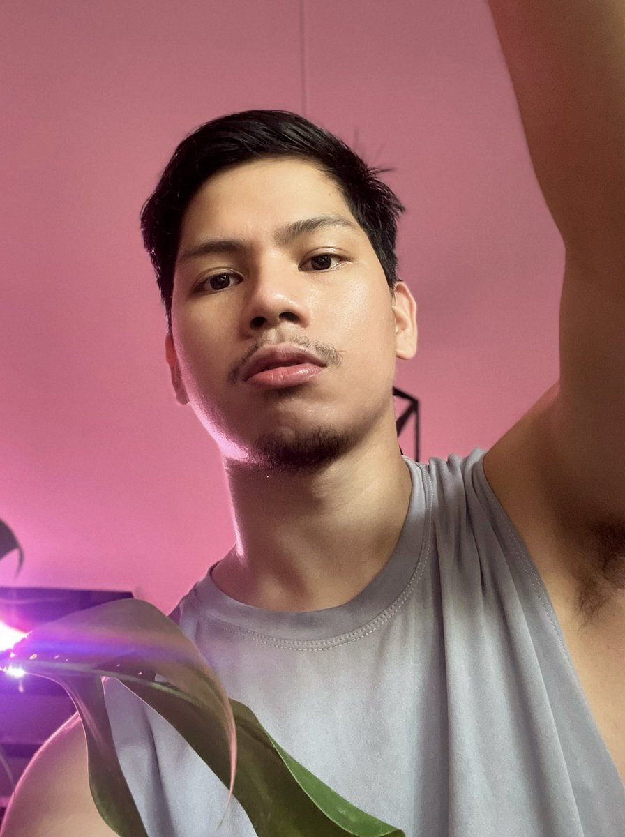 Holy Scheiße tweet media