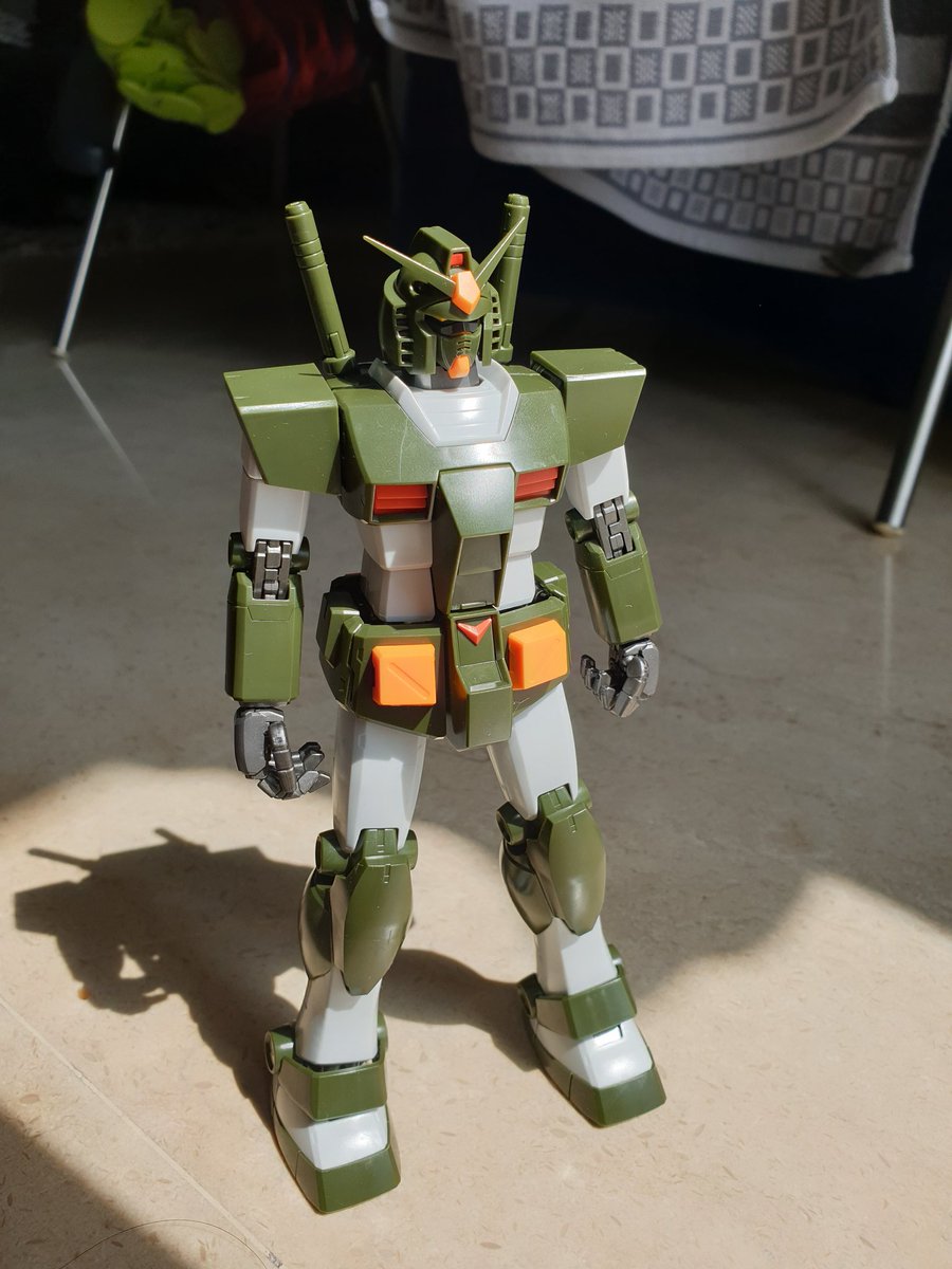 gmshugo1's tweet photo. Need to finish the weapon, decal and put the full armor on. https://t.co/1BxWvte9SW