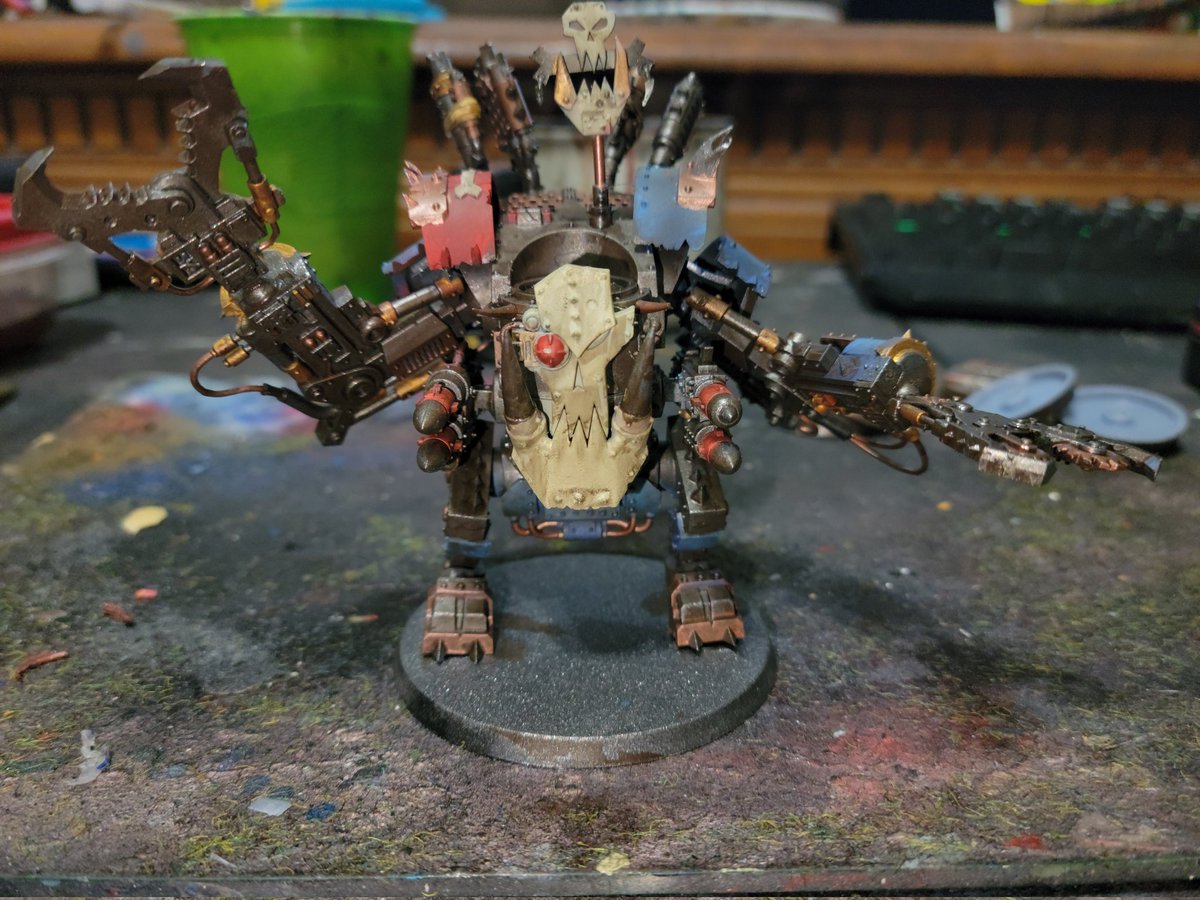 LabKPainting's tweet photo. #hobbystreak day 509. Finished with the Deffdread, now I just need to do his base. Hmm deffkopta or another set of 10 boys next?
#Warmongers #Wargaming #WarhammerCommunity #warhammer #orks #deffdread #warhammer40k #deathskulls https://t.co/h7Sp6yQBVF