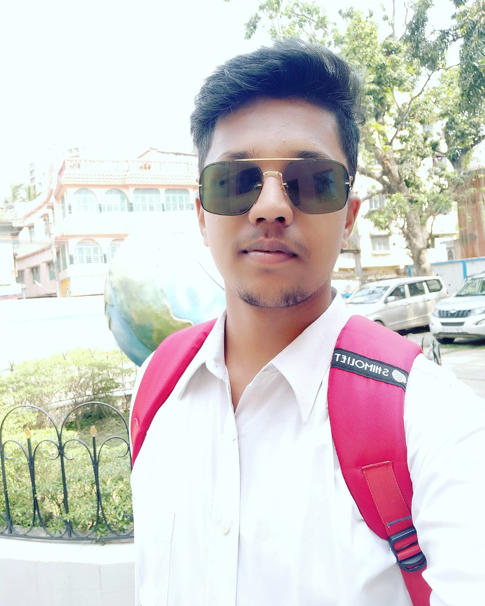 DasDeep0310's tweet photo. If you doubt, choose white ⚪
#deepdas0310 #weekender #workatkolkata https://t.co/vrRX8ha8Jb