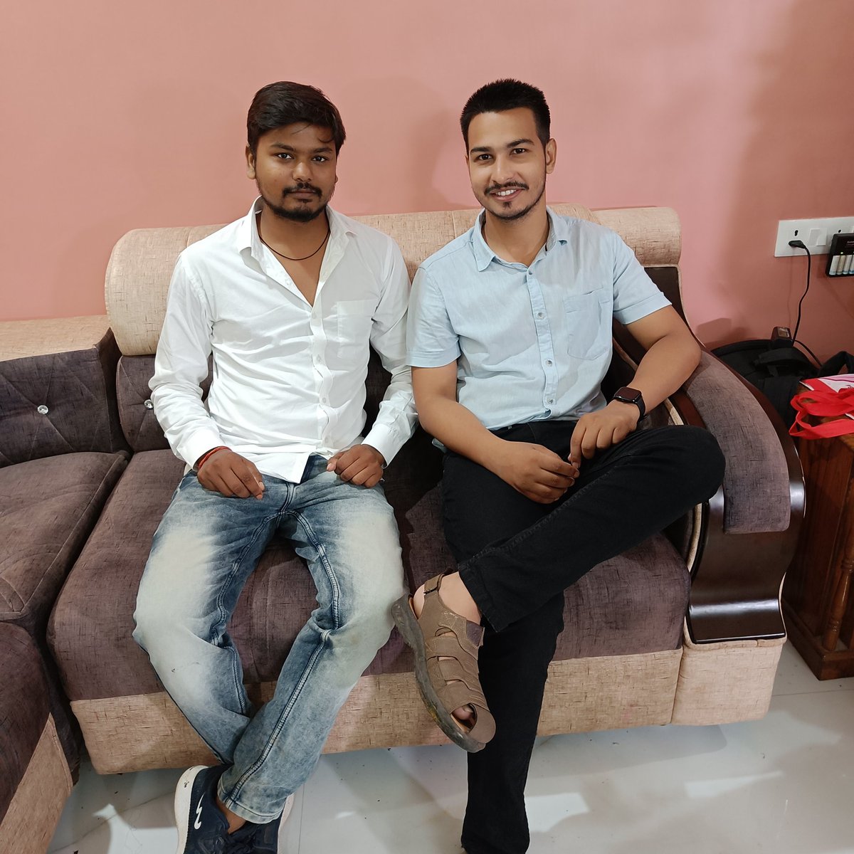 Shubham_100799's tweet photo. #NewProfilePic https://t.co/6qQEtiE2XA