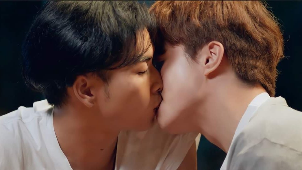 BLUPDATE2022's tweet photo. STILLS | Kim and Mek's first kiss is going to happen in tonight's episode (EP6)! 🫣

#MySecretLoveTheSeries | Every Sunday at 1:15 AM GMT+8 on YouTube.
▶️ LINK: https://t.co/a9ldQl07xs https://t.co/0j9dhIgAY8