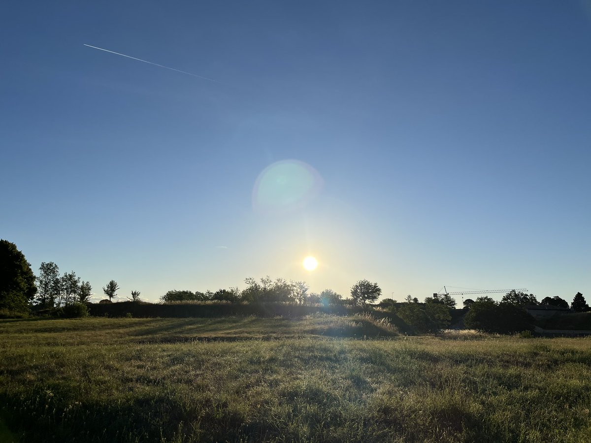 CiriSince1978's tweet photo. Poi #venne l’ #alba di un #Sabato di #luglio #fvglive #iosonofriuliveneziagiulia 

@regioneFVGit @FVGlive https://t.co/37RQa85fHP
