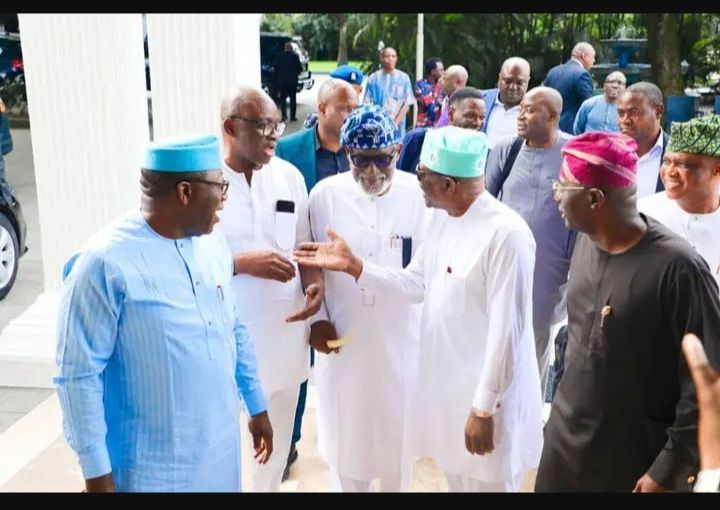 bidlinestv's tweet photo. There are speculations that the mission is to woo Wike and other aggrieved PDP members to align with the ruling government ahead of the 2023 general elections.

#kachaerem
#Reporting
@bidlinestv

https://t.co/5PzzF0HouP https://t.co/A739XnuwkG