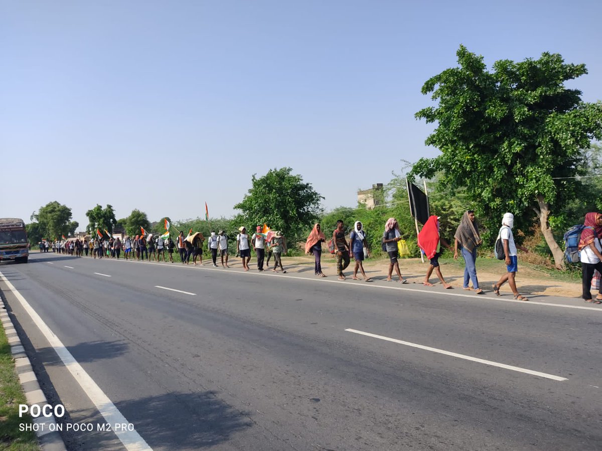 शर्मनाक सरकार !
का आज 38वां दिन है, लेकिन दु:ख है इस बात का कि सरकार ने इनकी नियुक्ति के बारे में निर्णय लेना तो दूर अभी तक इनसे किसी भी प्रकार की बातचीत तक नहीं की है! <a href="/RahulGandhi/">Rahul Gandhi</a>
<a href="/NEYU4INDIA/">NEYU || National Educated Youth Union</a> @SSCGD_STUDENT <a href="/AnupamConnects/">Anupam | अनुपम</a> <a href="/srinivasiyc/">Srinivas BV</a> 
#JusticeForSSC_GD_Students