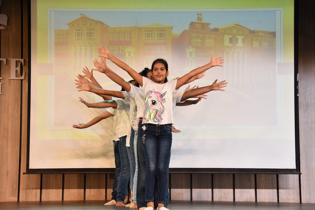 SAI_Edu_In's tweet photo. They gave emphasis on the notion that "Having loads of money doesn't make you a better person but spending it in a correct way does."
#spendmoneywisely
#Creativepresentation https://t.co/fsLBNnUrss