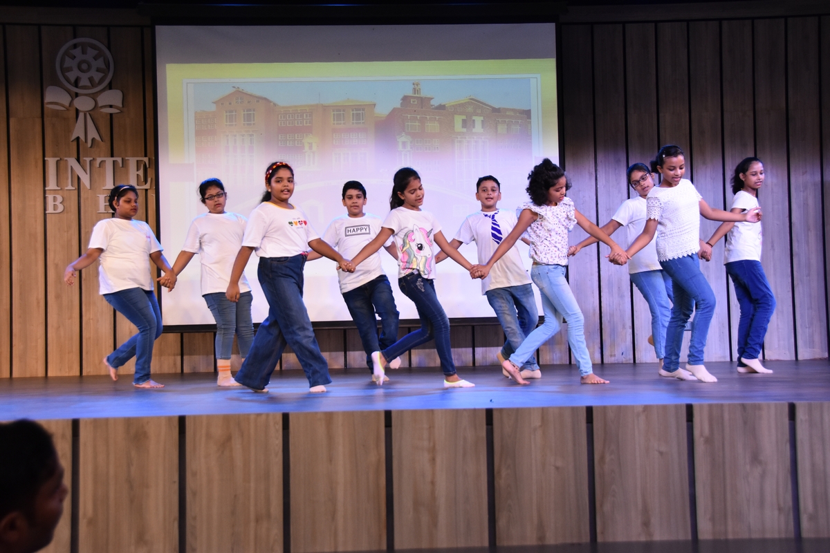 SAI_Edu_In's tweet photo. They gave emphasis on the notion that "Having loads of money doesn't make you a better person but spending it in a correct way does."
#spendmoneywisely
#Creativepresentation https://t.co/fsLBNnUrss