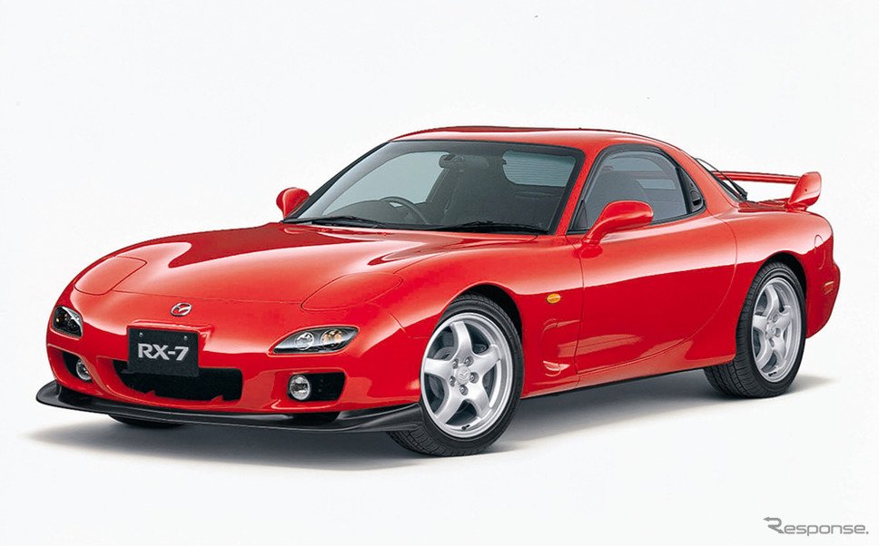 kawasaki_silvia's tweet photo. しるびあの気になる車
孤高の存在 ‼『RX7』2002年 399.8万円~
・排気量:1300ccツインターボ←シルビア君の0.65倍+ツインターボ
・最高出力:280ps ←シルビア君の1.7倍
・最大トルク:314Nm ←シルビア君の1.6倍
※私のシルビア君はs15 specS #RZ7 #車好きな人と繋がりたい #マツダ https://t.co/ZaDTckswcM