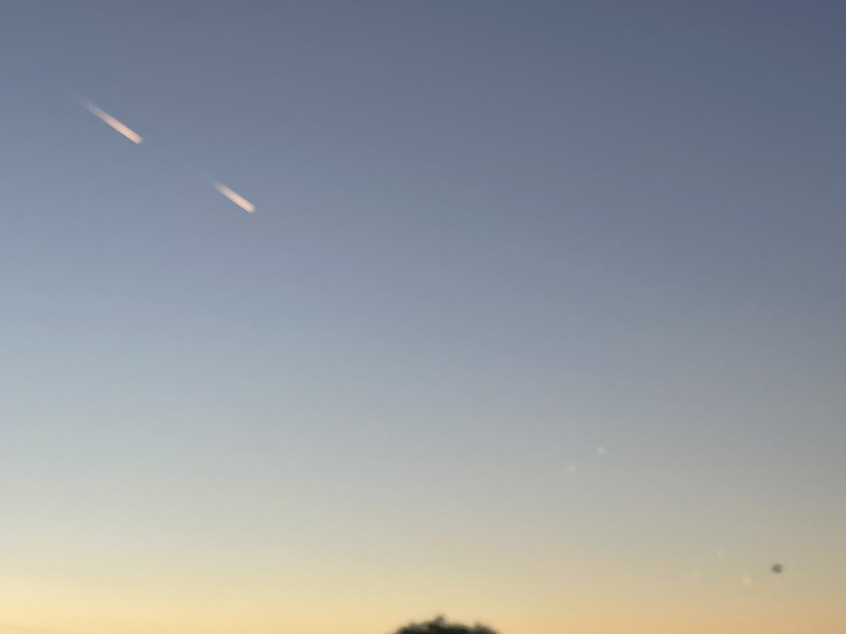 patrick_g_73's tweet photo. Meteor shower this morning, #Cork #Timoleague #Sextons #Corkbeo https://t.co/eM9DedaSg4