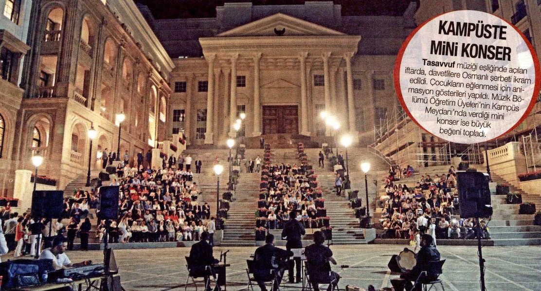 En son birlikte bayramın üzerinden 7 yıl geçti... 
Ölenler oldu, doğanlar oldu ailede. Çocuklar mezun oldular, evlendi bazıları... Tekin'in odasına Canikli'nin şöförü, annemin evine bir yakını yerleşmiş. Eşinin akrabası dahi almış 'payını'. 

 7. Buruk #KurbanBayramı hatırası...