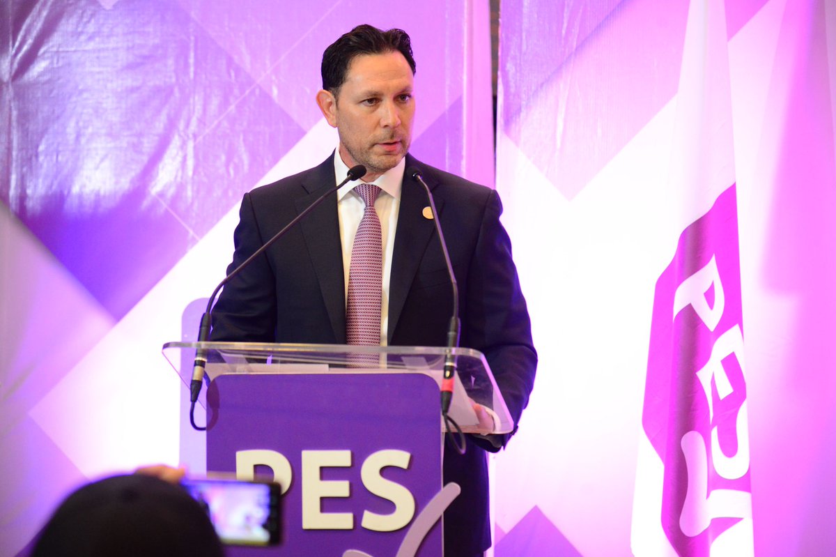 KikoMunro's tweet photo. En la suma de esfuerzos y apostando a construir con l@s sonorenses, me sumo al trabajo del Partido Encuentro Solidario (PES).

Apuesto a construir con @palomateranv en una agenda legislativa de igualdad, fortalecimiento municipal y apoyo solidario. 

#DiputadoPorSonora https://t.co/AJc4WddUEy