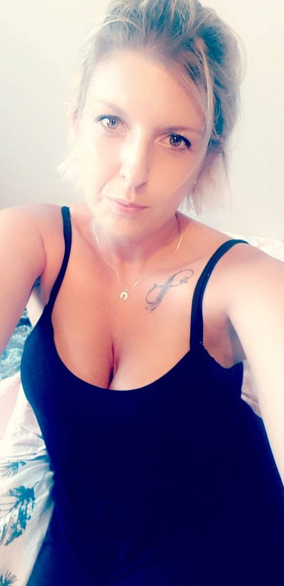 47 yaşım uyarmı sana dost olacağım erkek arıyorum. istersen bana yaz konuşalım.