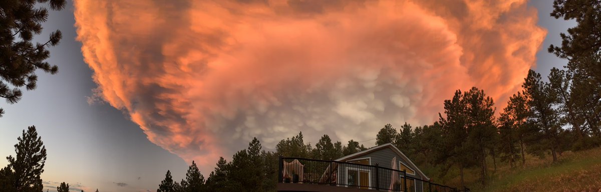 mcd6838's tweet photo. The aliens from Independence Day have arrived. #COwx https://t.co/gNSzTTXQt7