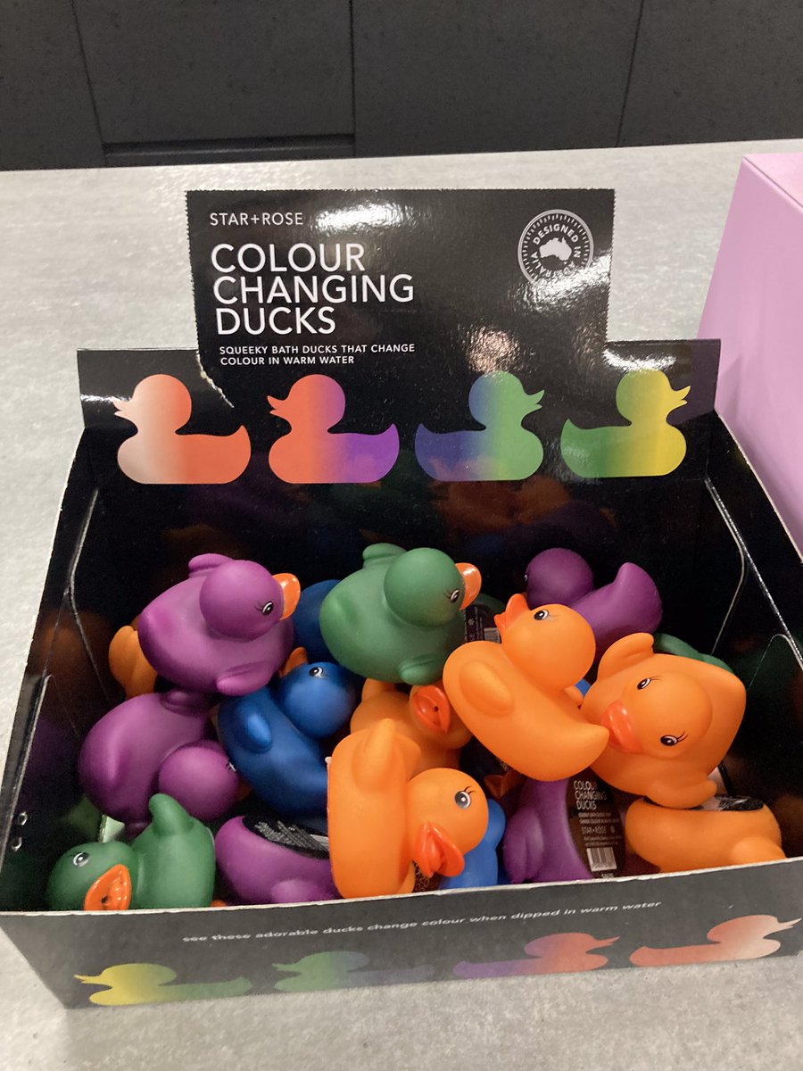 aaron4065's tweet photo. So my question is, what’s the point of having different colours to choose from? https://t.co/4SeXV25KS5