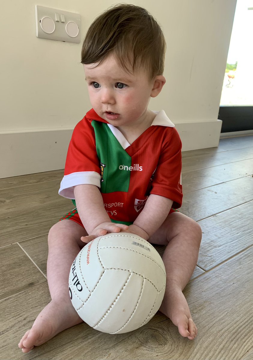 Squelshy4's tweet photo. Ready for today’s action! @CorkLGFA @Mayo_LGFA @LadiesFootball up the rebels 🔴⚪️ https://t.co/UD7kK6zQU1