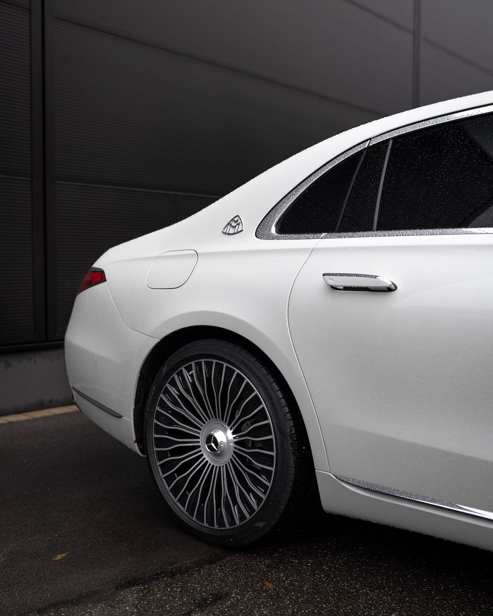 Mercedes-Benz Hellas tweet media