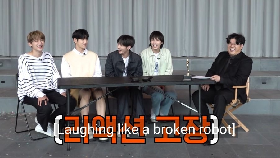 yeonfarie's tweet photo. an anonymous fan sent a question for txt if they're satisfied with the long title of their title songs and THEIR REACTIONS HELP ME???? https://t.co/EtztZfcwmA