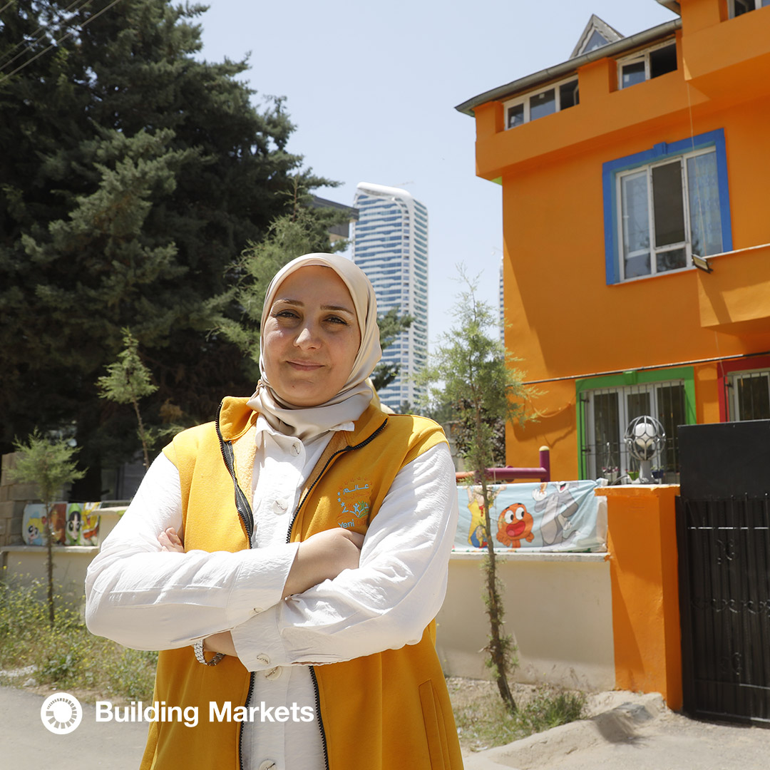 BuildingMrkets's tweet photo. After coming to Türkiye, Ruba established Yeni Dünya educational center to give Syrian refugee children in her community the opportunity to learn. Now, over 90 students attend the school! Read Ruba's story here:
https://t.co/gd5uxR1pEr
#SmallBusinessBigImpact
#BuildingMarkets https://t.co/A1IaXjfuZK