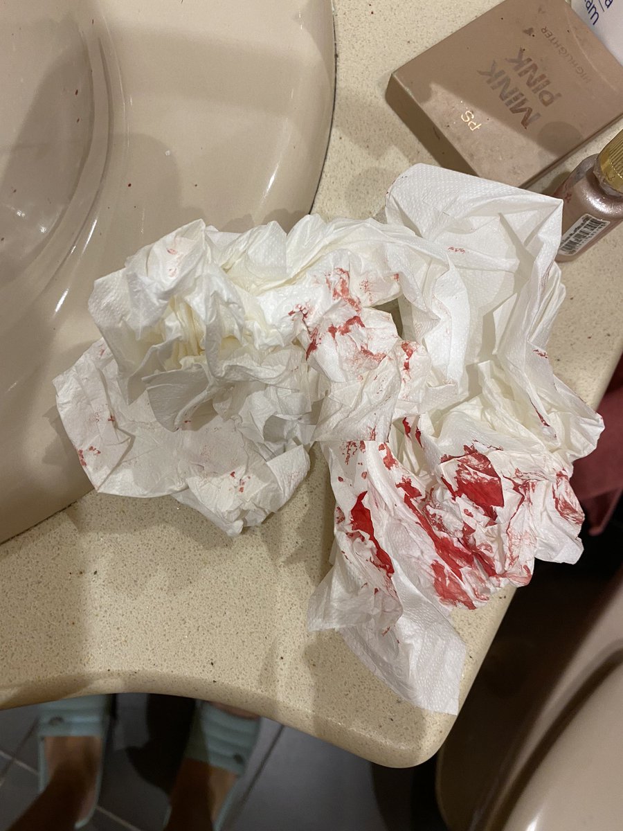 Nadiolas tweet media