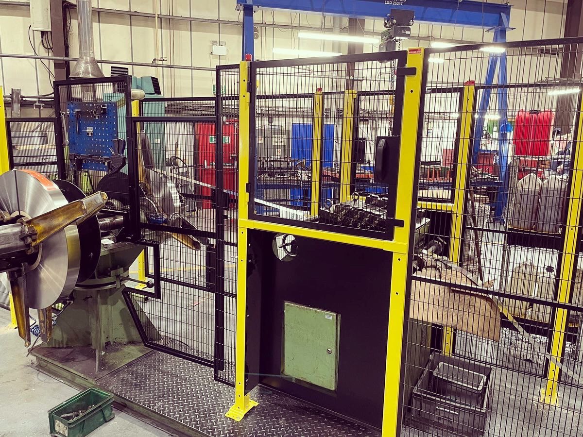 Sponmech_Safety's tweet photo. Exciting things to come with this product ๐๐ค๐
#Accessafe #AccessFencing #WarehouseGuarding #SafetyGuarding #MeshGuarding #MachineGuardFence #PerimeterGuarding #PersonnelSafety #PropertyProtection #OperationalSafety https://t.co/v2MEWO39gq
