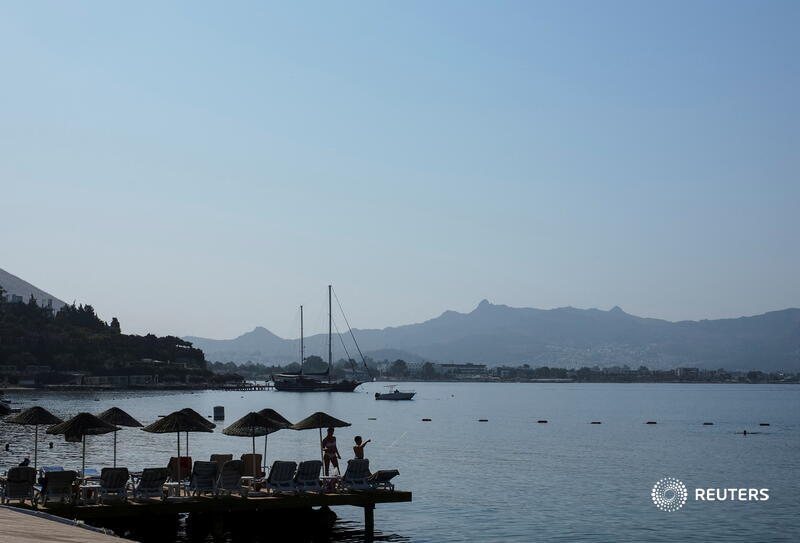 A satirical map showing the Mediterranean Sea superimposed on to the United States has misled people online, who think it shows an authentic prediction of climate change impact reut.rs/3Rit9W2