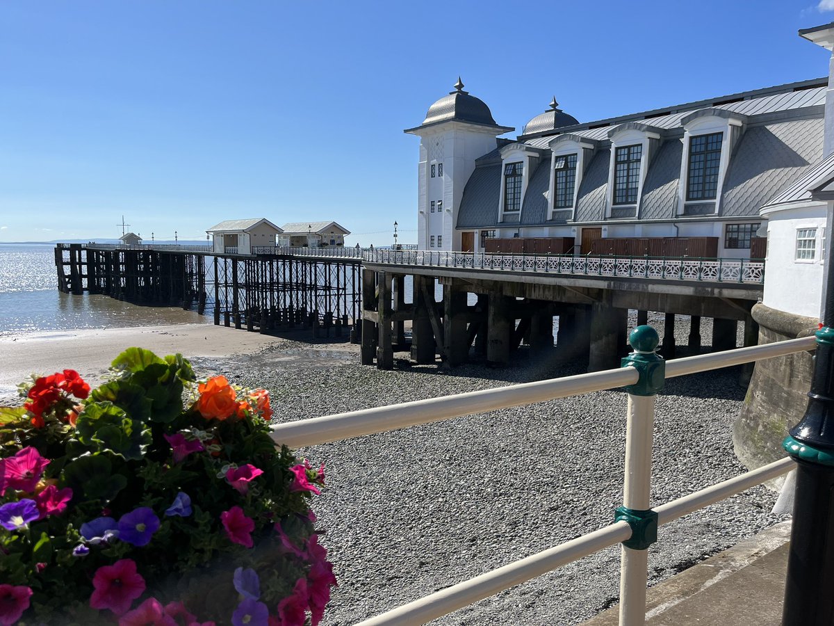 Great preview evening of the #penarthartfair last night…Good to see so many friends &amp; family at the event which is on today &amp; tomorrow until 5pm! <a href="/LoveTheVale/">Love The Vale</a> <a href="/PenarthView/">Penarth View</a> <a href="/PenarthTimes/">Penarth Times</a> <a href="/michaeljgoode/">Michael Goode</a>