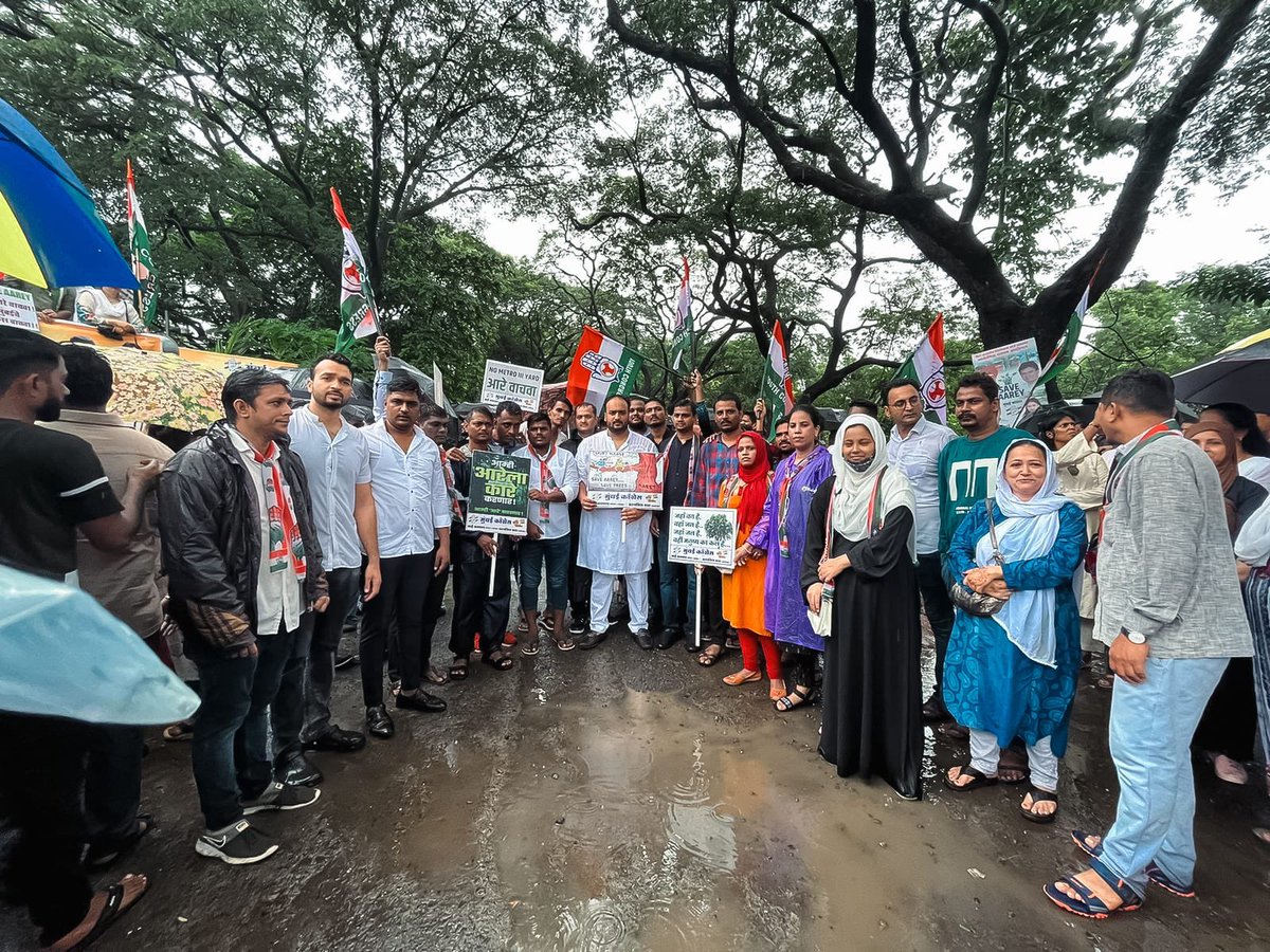 zeeshanBabaS's tweet image. At the #SaveAarey protest along with my mumbai youth congress team organised by @INCMumbai. @BhaiJagtap1 ji, @sanjaynirupam ji,@AslamShaikh_MLA ji,@Charanssapra ji and other senior congress leaders were present.