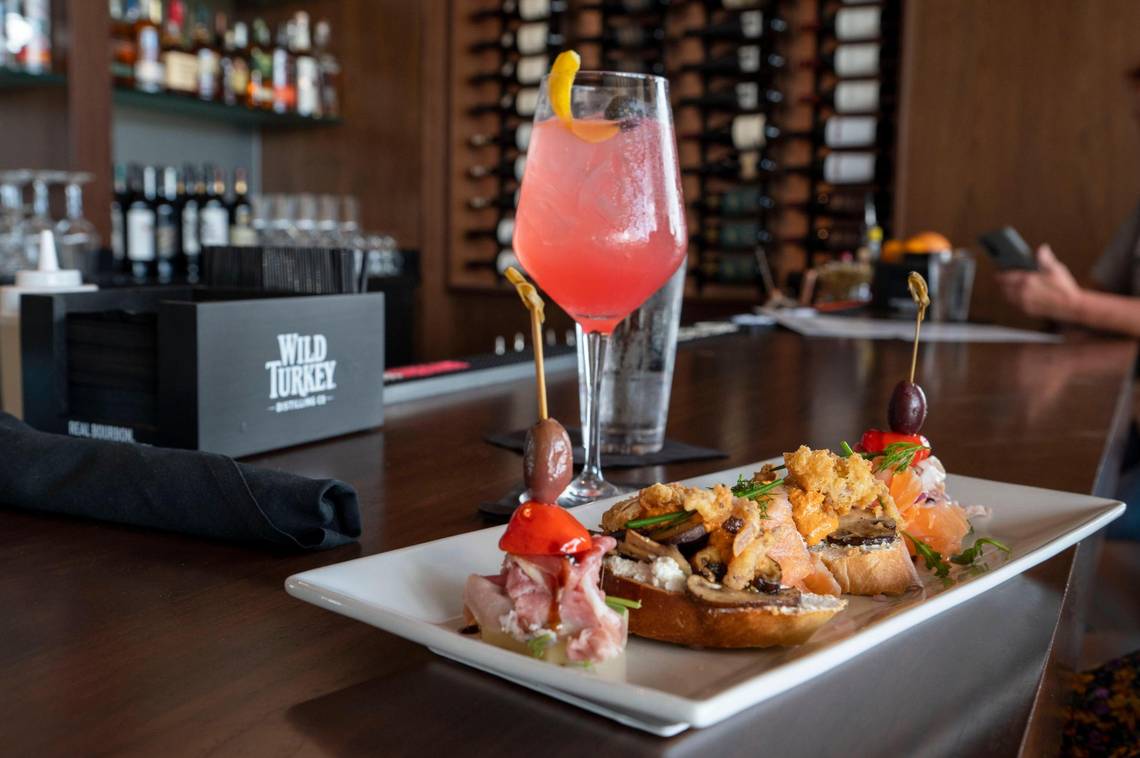 KincaidPR's tweet photo. Amanda Accurso and Brandon Sharp are taking their turn as restaurant owners after more than a decade behind the #culinary scenes. #GKCRA member. 

https://t.co/mmE9cKSvMg via @JoyceKC @KCStar #restaurants #kcfood https://t.co/r6grt8WYst
