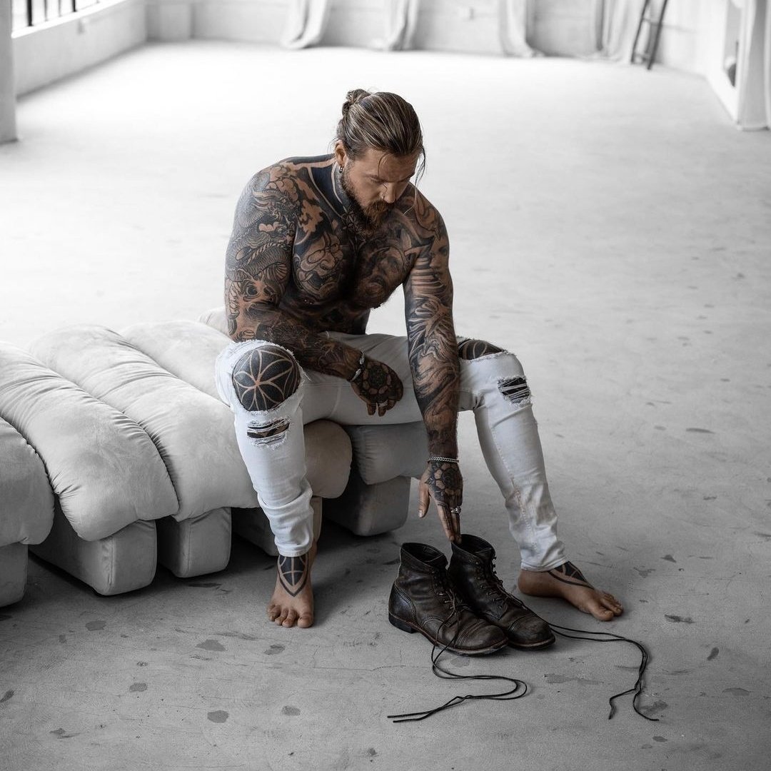 Aaron Johnson (@inkedrambler) on Twitter photo 