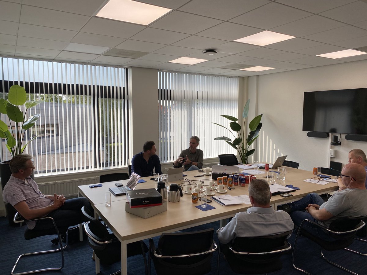 ColijnErik's tweet photo. BOUWTEAM “VEILIGHEID IS EEN SPEERPUNT” 
Onze gezamenlijke ambitie: veiligheid duurzaam opnemen in het onderwijsprogramma van het HBO-onderwijs. https://t.co/mxVOoYTPwf