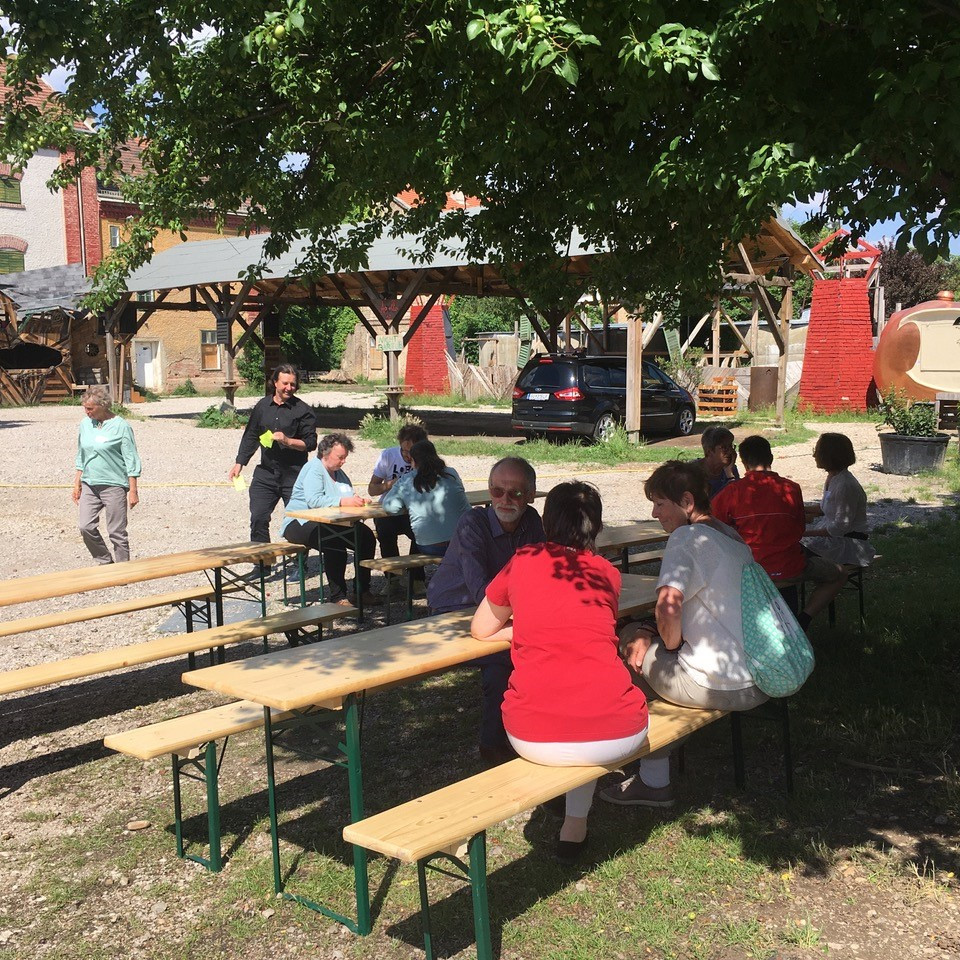 cooppaGeno's tweet photo. Rückblick: Workshop von @FritzTwitzzz  &amp; Nathalie Spittler beim SoL-Symposium (11.6.) „Wie wir leben wollen – Wege in die Zukunft“. Es ging um systemische Ansätze und praktische Einsichten für jede:n Einzelne:n - ein gutes Leben #wellbeing auch in einer Zeit mit multiplen Krise. https://t.co/cRfdF7orB9