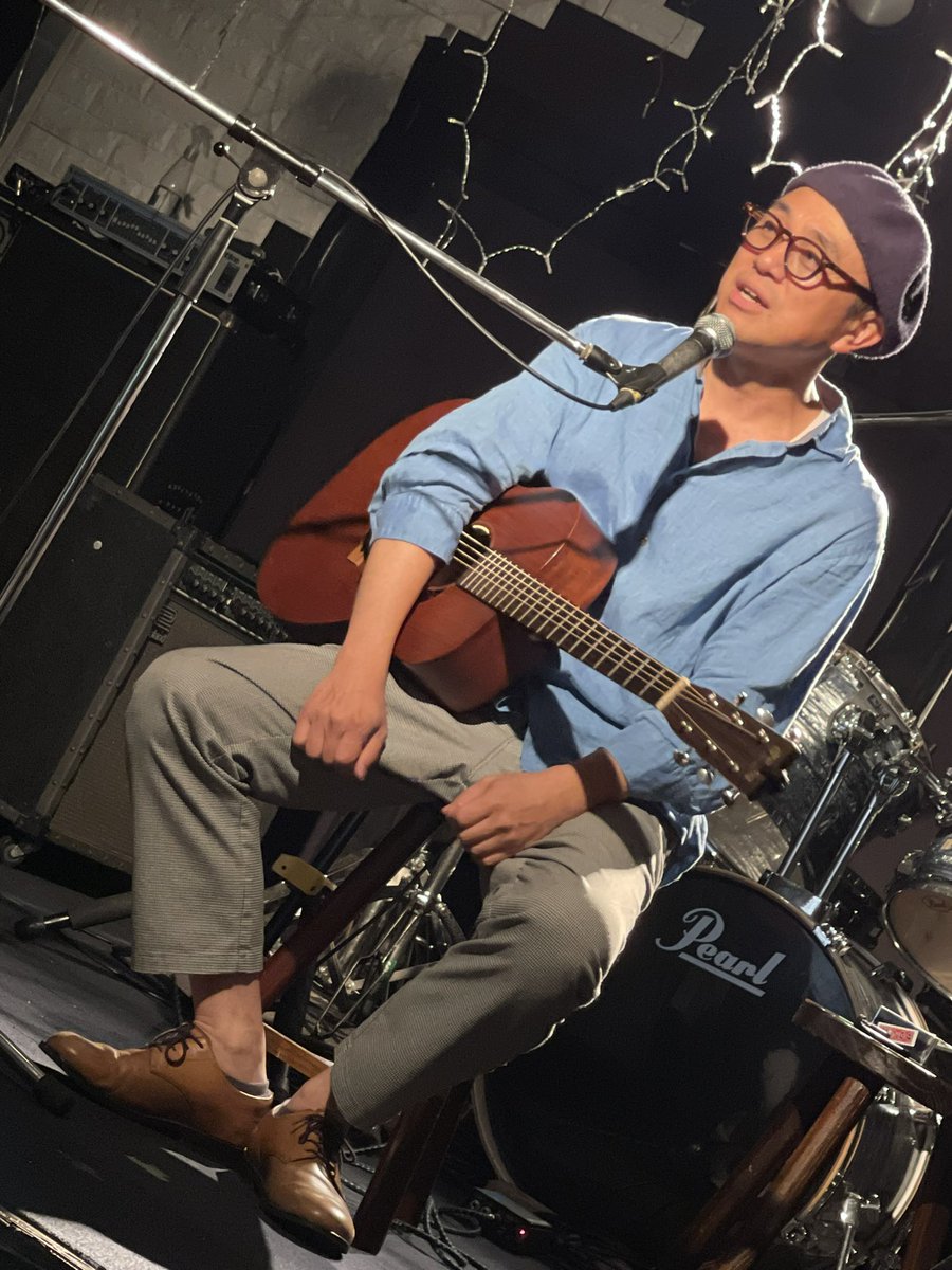 mikebuchi's tweet photo. かしもとさんの好きを詰め込んだゲスト陣。もう音の説得力がハンパないですなー

今回は前夜祭なので、全員よしので聴けるわけで、本当に贅沢な企画だなーと(〃'▽'〃)

#片山新介
#3Bones
#阪井誠一郎
#LIKALIFE https://t.co/Ozmop1xWPg