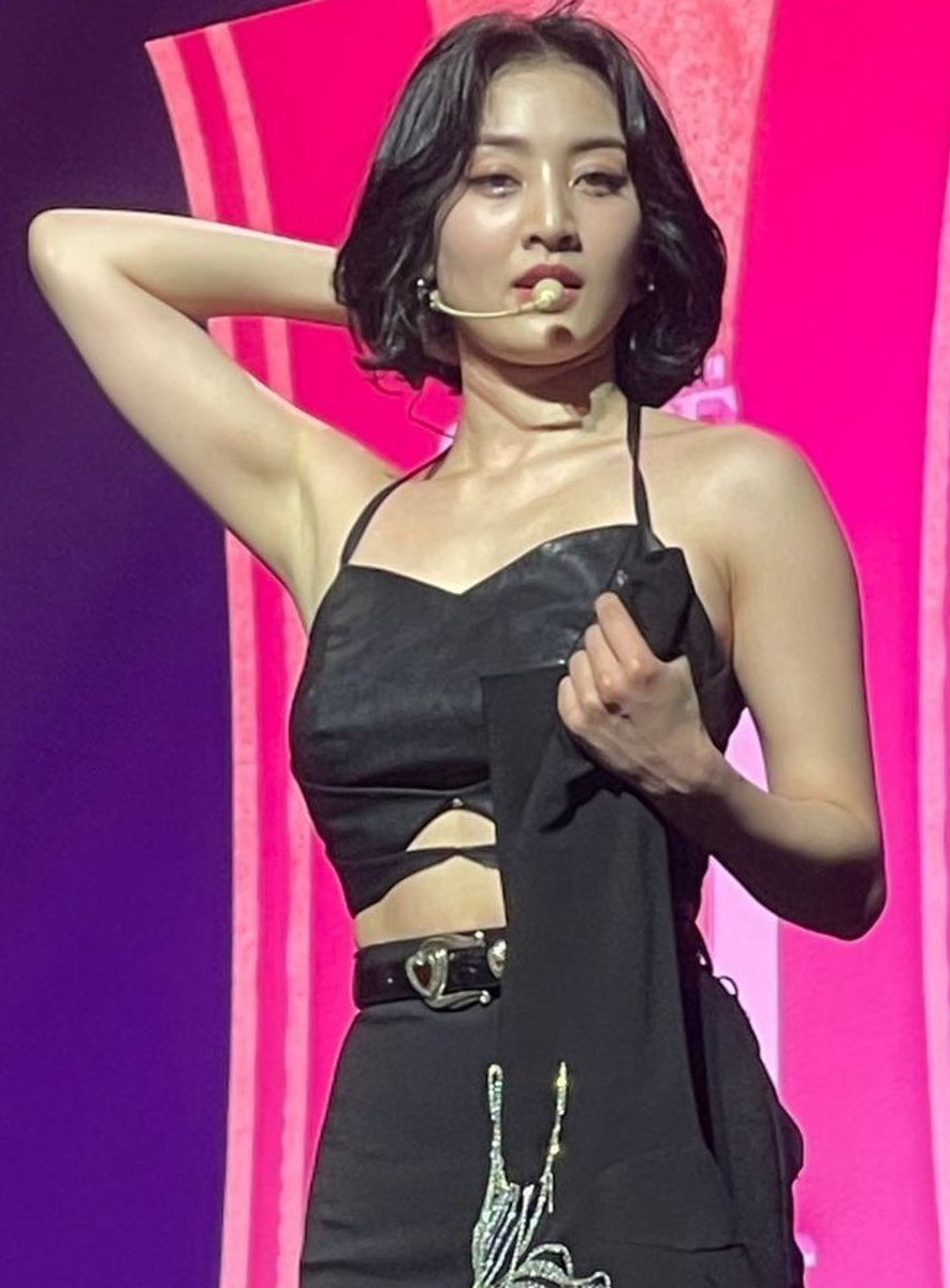 jihyopost's tweet photo. let’s talk about this JIHYO https://t.co/vPQOcDCCSm
