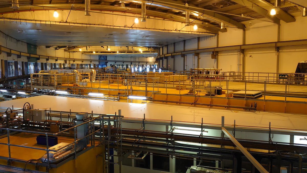 stugilfillan's tweet photo. Fun evening getting to grips with synchrotron science @DiamondLightSou for @IWGeoscience PhD on imaging mineral carbonation in basalt

Been a little while since I've pulled an all-nighter though - definitely harder than it used to be! https://t.co/Wt0Ao8DHOf